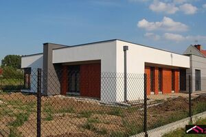 Jednopodlažný rodinný dom s garážou - moderný dizajn - projekt Zx49